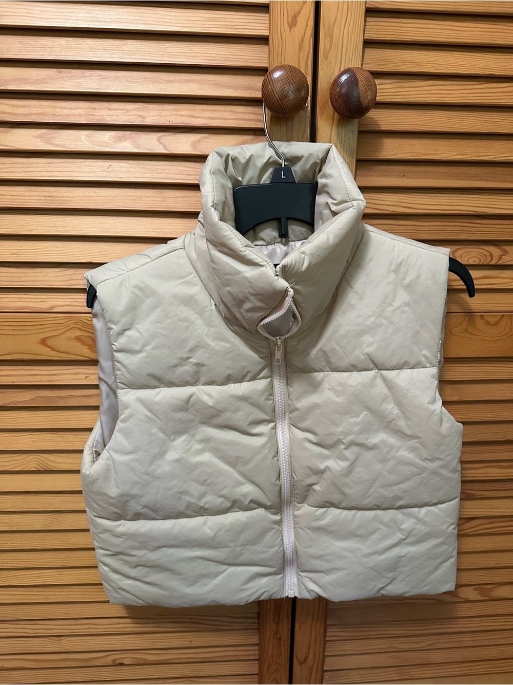SHEIN Cream Quilted Cropped Puffer Vest